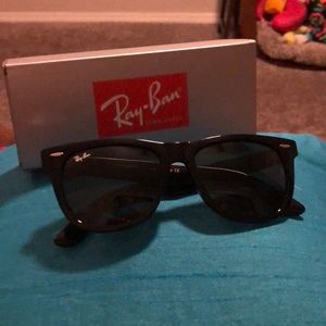Ray-Ban Wayfarer RB 2140 901 54 18 Black Lens New!